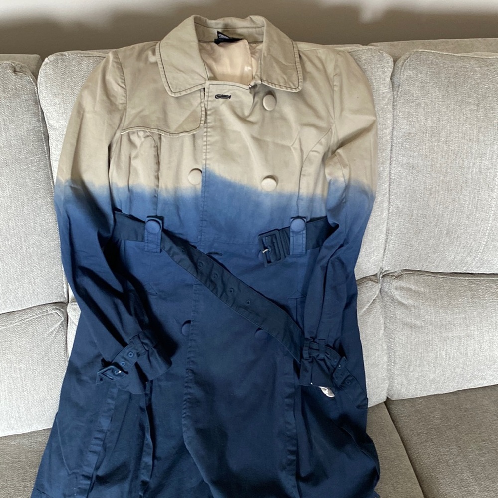 Like new Venus blue Ombré trench jacket coat size 6